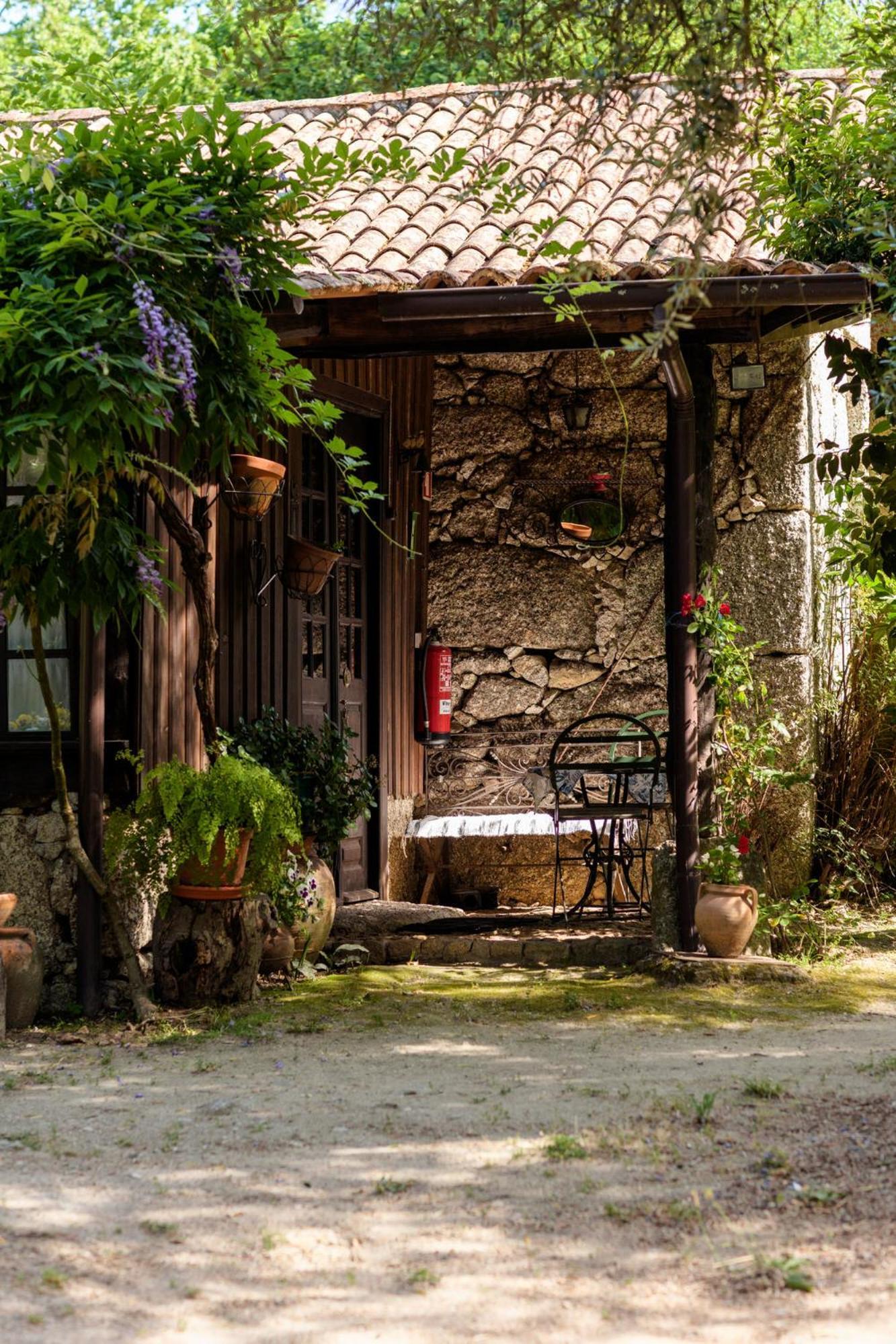 Chale Da Quinta "Lavoura Da Bouca - Fruta Bio" Guest House Селорику ди Бащу Екстериор снимка